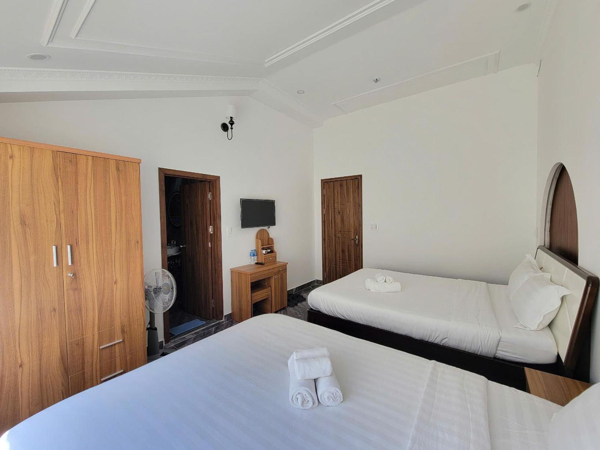 Savio Hotel Trieu Viet Vuong Dalat Exteriör bild