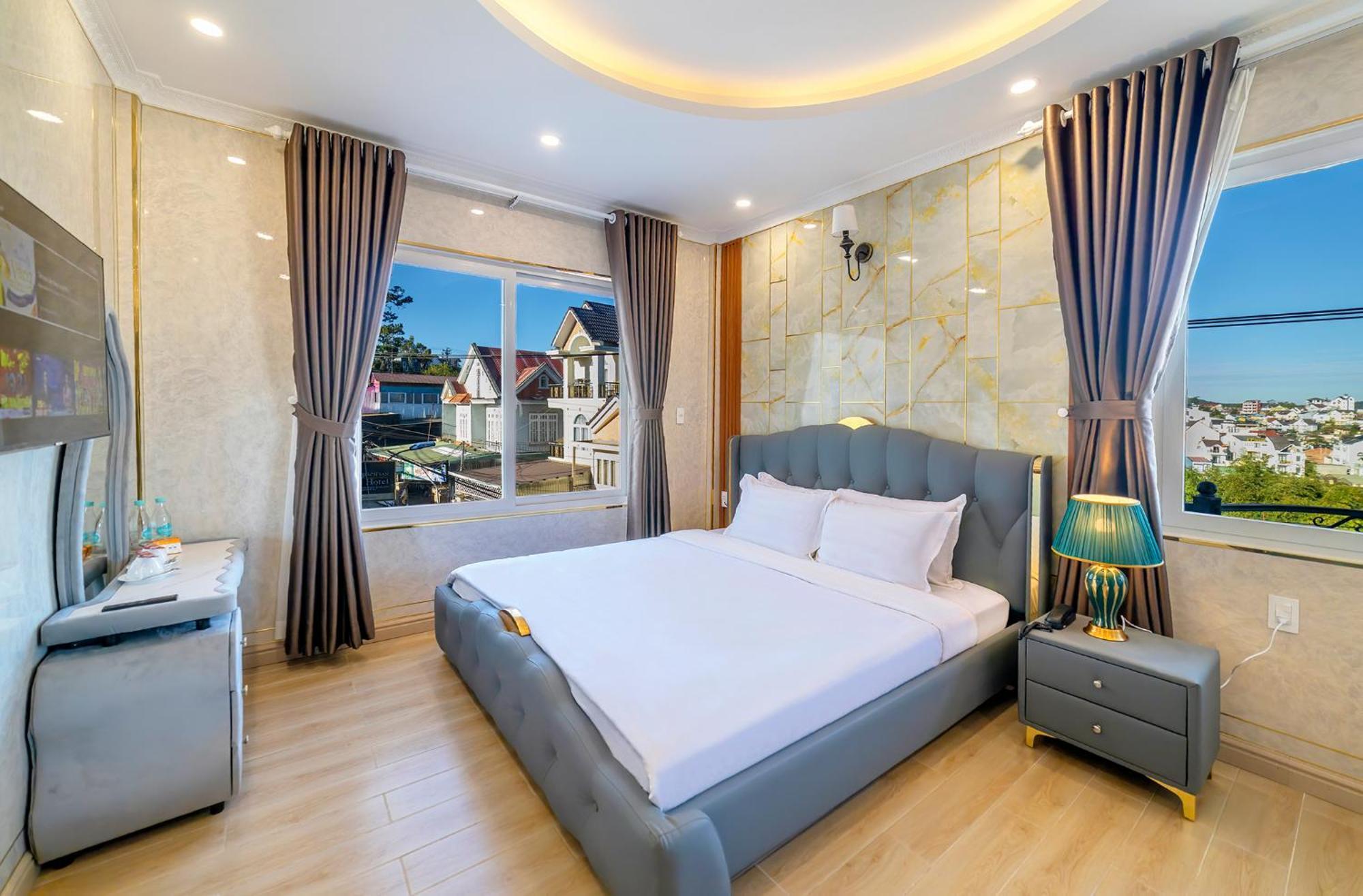 Savio Hotel Trieu Viet Vuong Dalat Exteriör bild
